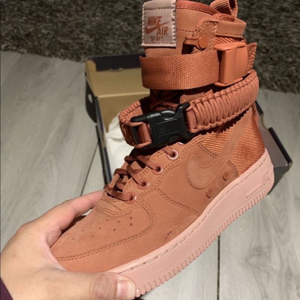 Nike women